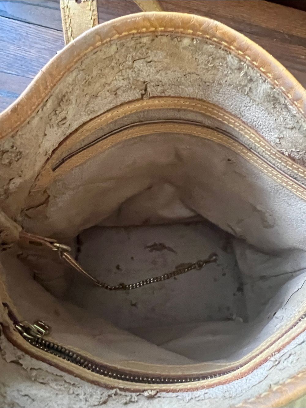 Louis Vuitton Monogram Canvas Bucket Tote in Brown and Tan Leather - Picture 7 of 12
